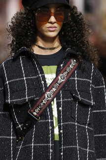 Details Christian Dior , Details Dior Fall 2018 Ready-to-Wear , Детали показа Кристиан Диор , Детали показа Диор осень зима 2018 , Fashion show , неделя моды в Париже , PFW , Мария Грация Кьюри , Mainstyles